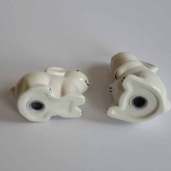 Easter Salt & Paper & Wine Bottle Holder - Picture 9 of 9